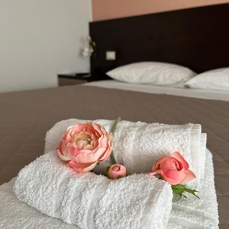 Bed & Breakfast La Rondinella Cerasolo Exteriér fotografie